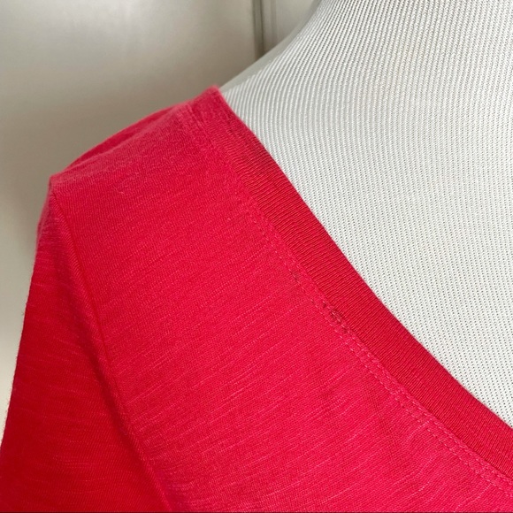 VS Pink All I Want is Everything Red T-Shirt Size Medium Xmas Christmas - Picture 3 of 8